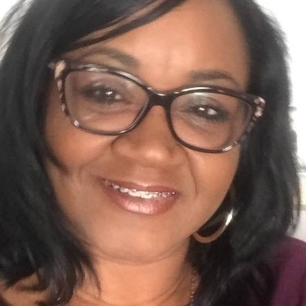Meet your Posher, Monique